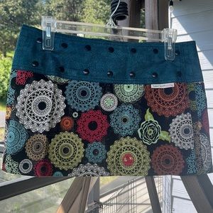 Sweet spot skirt, reversible mini, excellent quality can fit any size waist